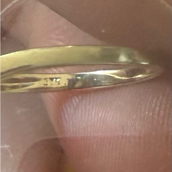 Elegant Gold and Silver Women's Ring - Picture 14 of 15